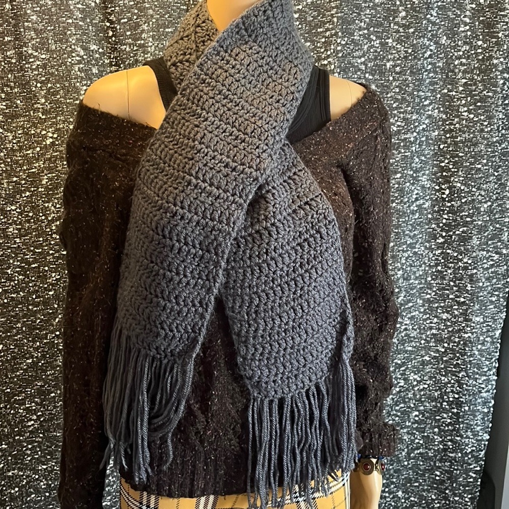 Handmade darlin’ grey scarf for those chilly Fall nights!